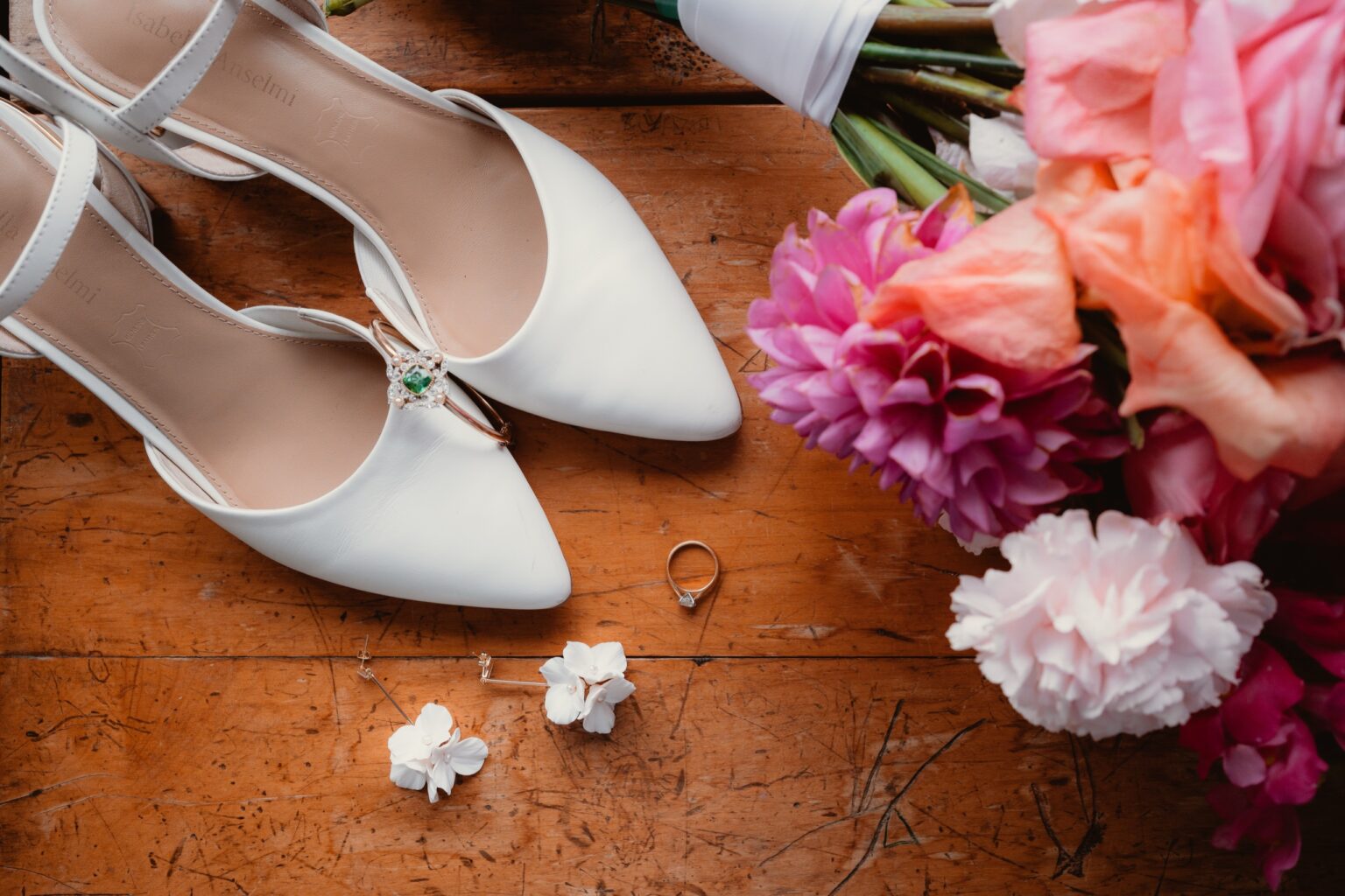 Erin & Logan wedding, photographed by Anchor & Grace